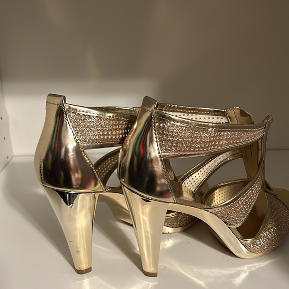 Michael Kors - Picture 3 of 4